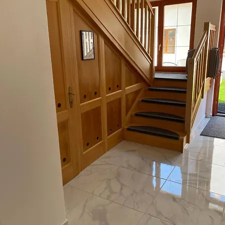 Familia Apartmanhaz Шарвар Екстер'єр фото