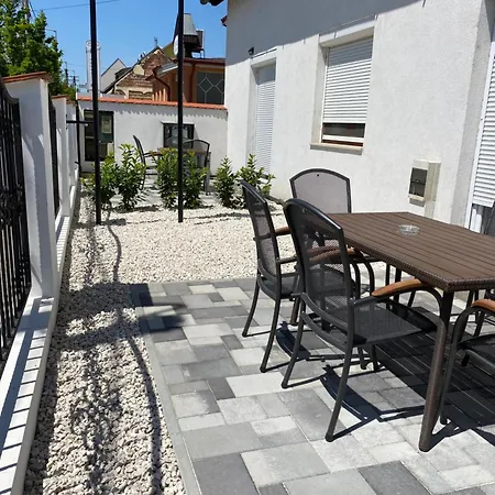 Familia Apartmanhaz Шарвар Екстер'єр фото
