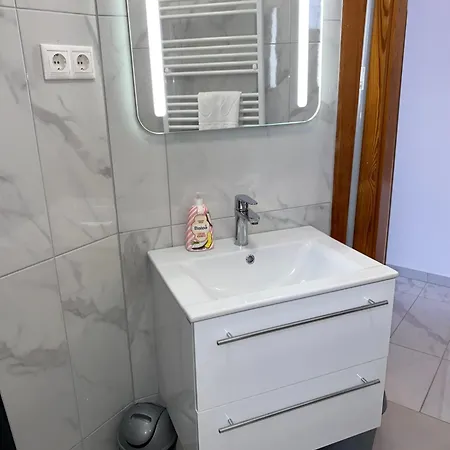 Familia Apartmanhaz Шарвар Екстер'єр фото