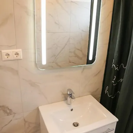 Familia Apartmanhaz Шарвар Екстер'єр фото