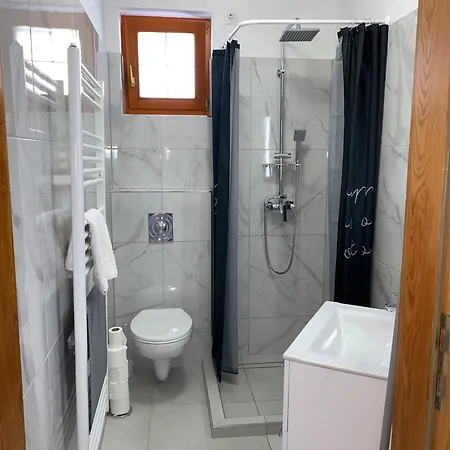 Familia Apartmanhaz Шарвар Екстер'єр фото