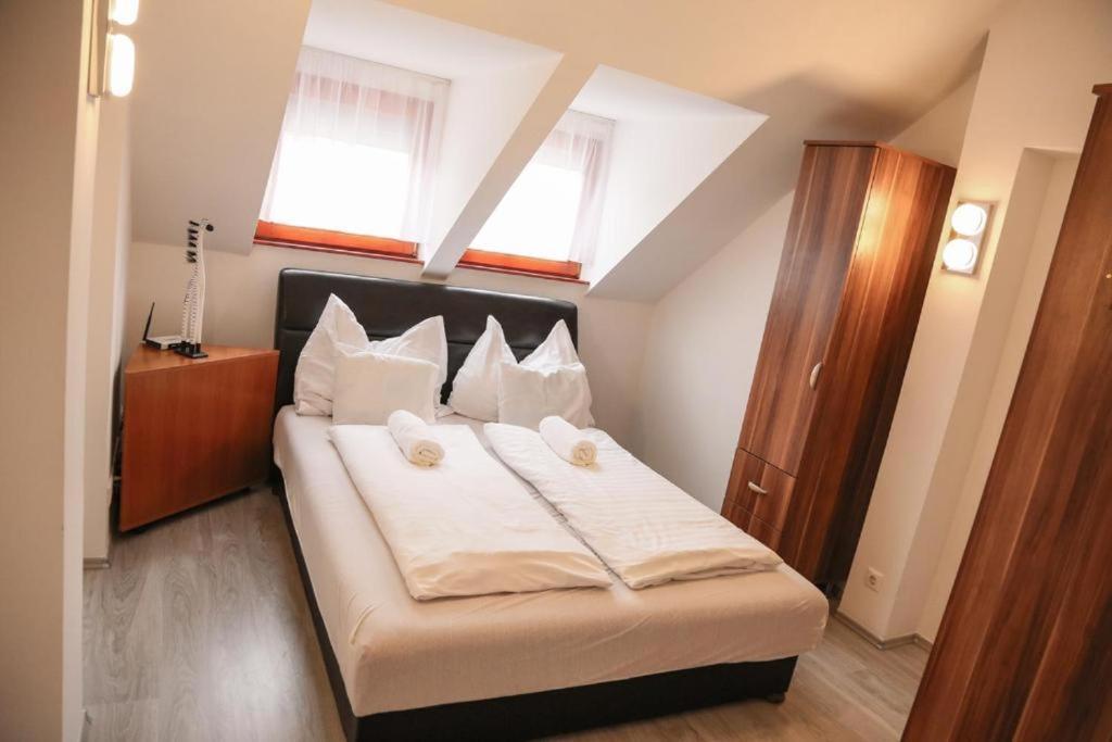 Familia Apartmanhaz Sarvar