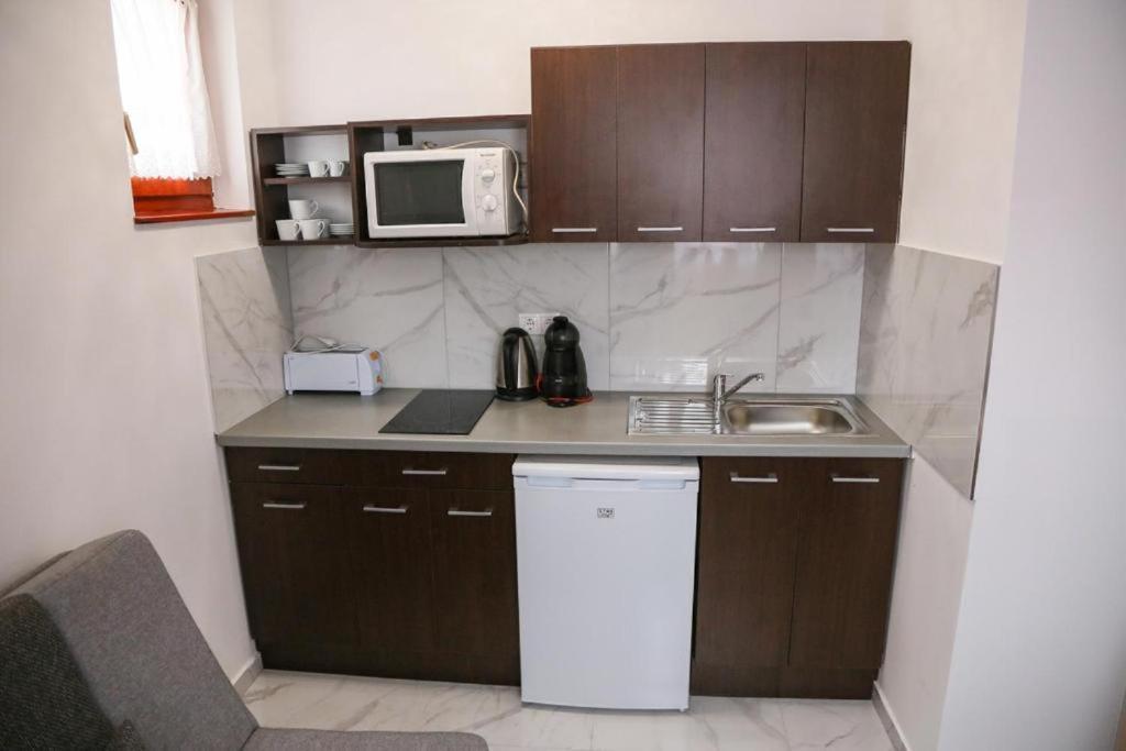 Familia Apartmanhaz